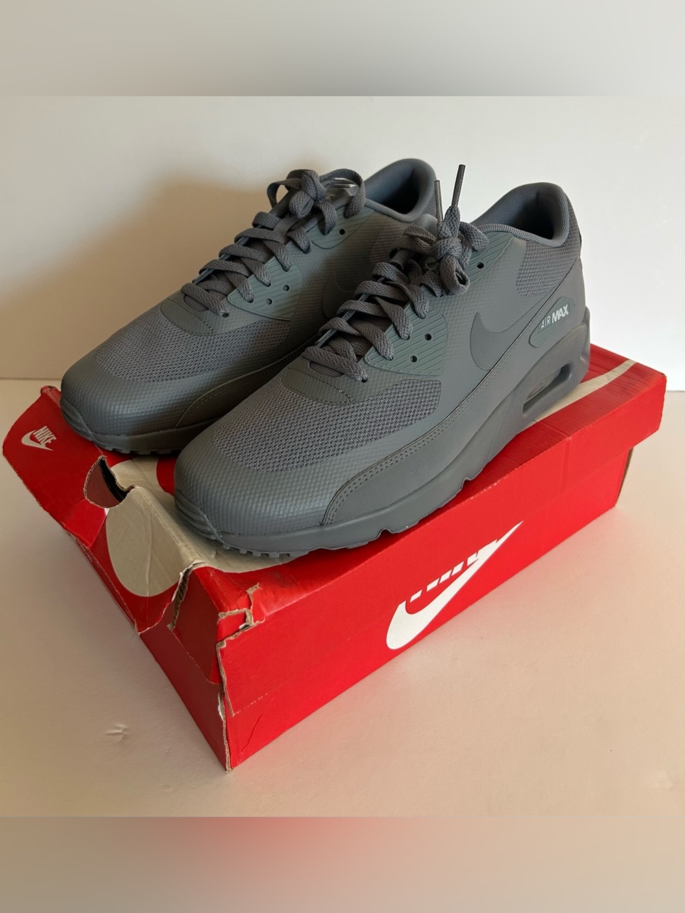 Nike Air Max 90 Ultra 2.0 Essential Sneakers